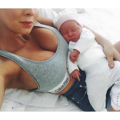 Insta-Star Hannah Polites