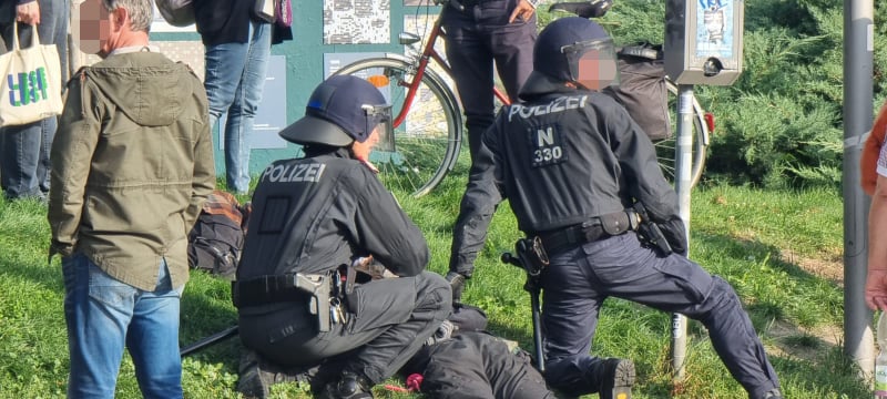 Wiener Polizei ermittelt wegen Übergriff bei Gegendemo