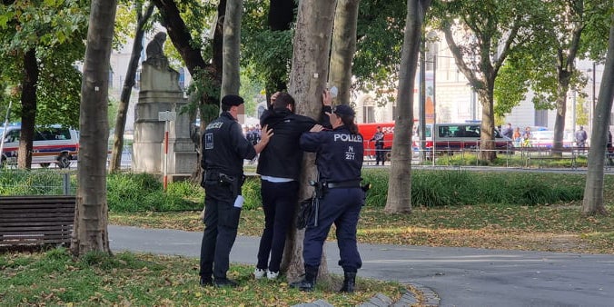 Tumulte am Rande der Corona-Demo in Wien
