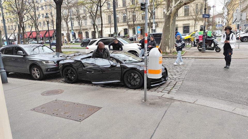Bugatti Chiron Raser