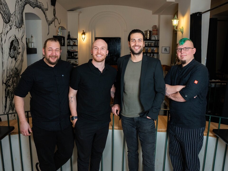 Barchef Simon Schindelar, Restaurantleiter Christoph Stolz, Inhaber Manuel Künz, Küchenchef Georg Wolff.