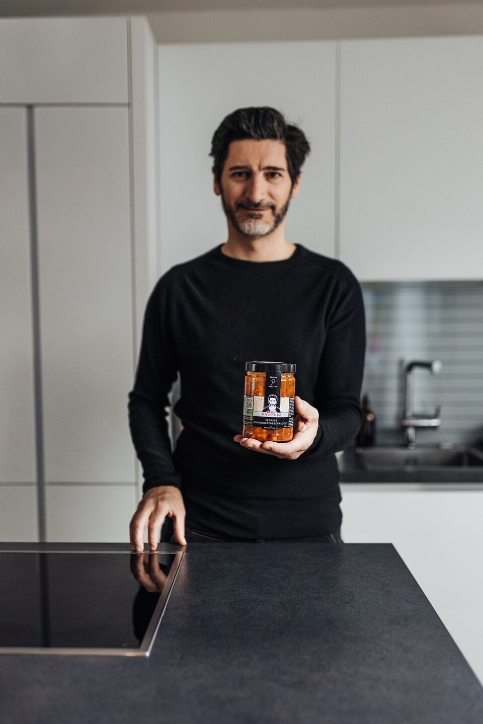 Paul Ivic entwickelt vegane Produkte für Spar-Premium