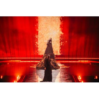 Warten aufs Voting: Nemo performt seinen neuen Song 