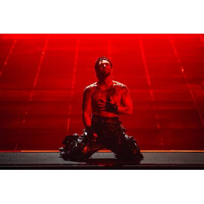 Warten aufs Voting: Nemo performt seinen neuen Song 