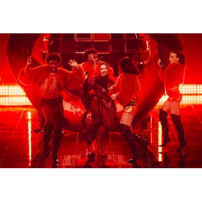 Warten aufs Voting: Nemo performt seinen neuen Song 