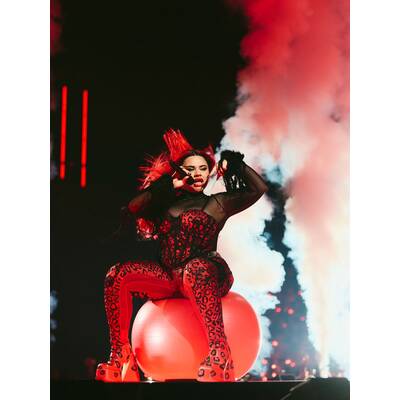 Warten aufs Voting: Nemo performt seinen neuen Song 