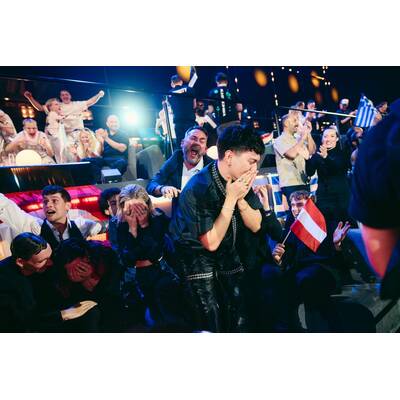 Warten aufs Voting: Nemo performt seinen neuen Song 