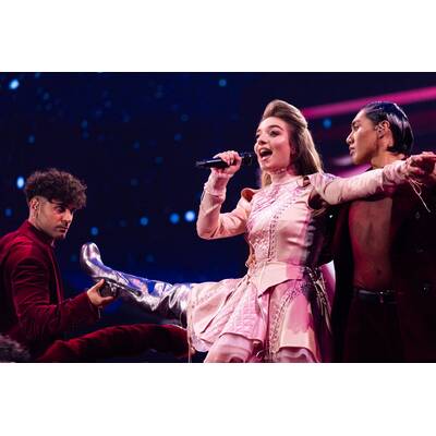 Warten aufs Voting: Nemo performt seinen neuen Song 