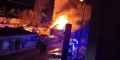 Wien: Autoh&auml;ndler stand lichterloh in Flammen