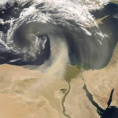 Satellitenbilder vom Sahara-Staub
