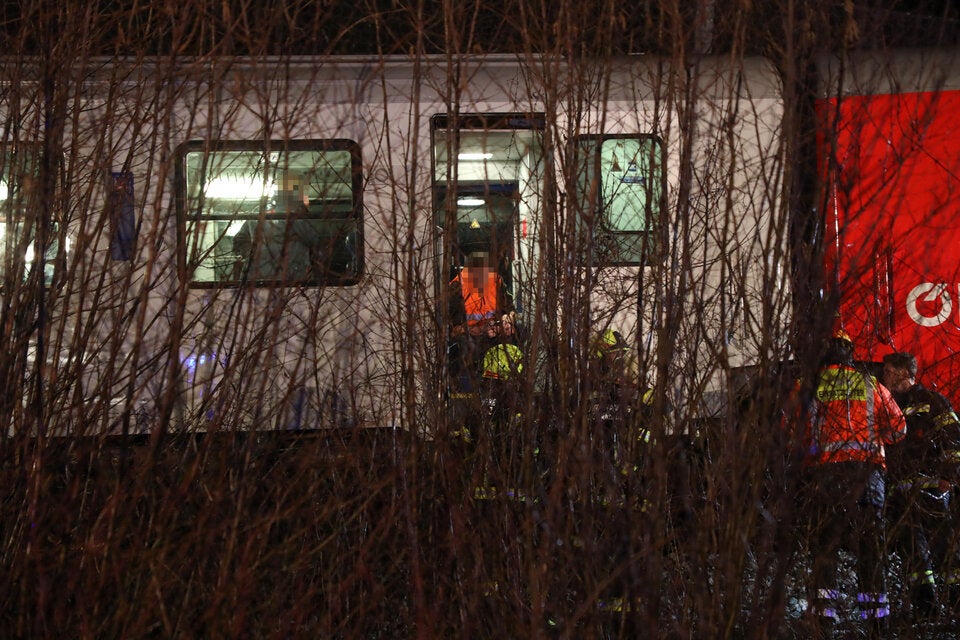 Sturmschaden auf der Strecke: Zug evakuiert