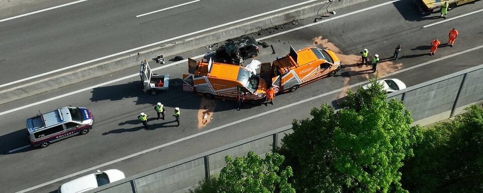Geisterfahrer auf A9 zwei Tote