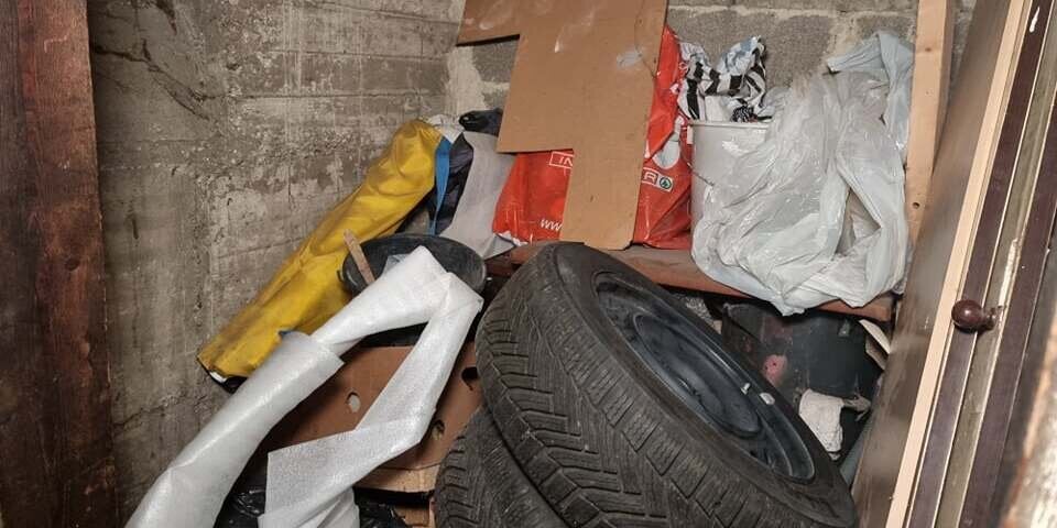 Mord-Alarm in Wien: Frau (60) tot in Kellerabteil gefunden