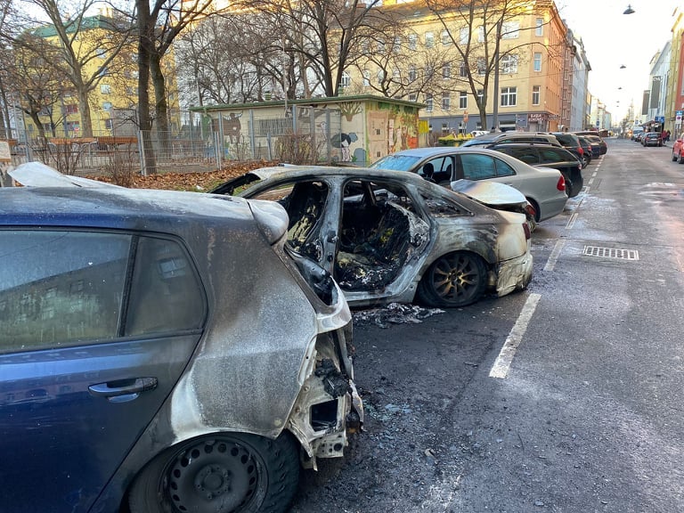 Autos abgebrannt