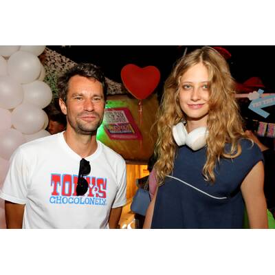 Russkaja Frontman Georgij Makazaria mit Model Tanja Duhovic 