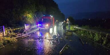 B33 nach Felssturz in der Wachau wieder frei befahrbar