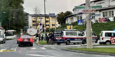 Lkw-Lenkerin überfährt Fußgängerin Salzburg