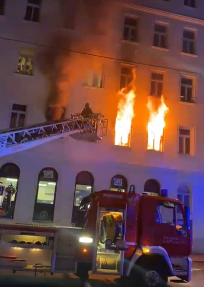 Ein Verletzter bei Zimmerbrand in Wien