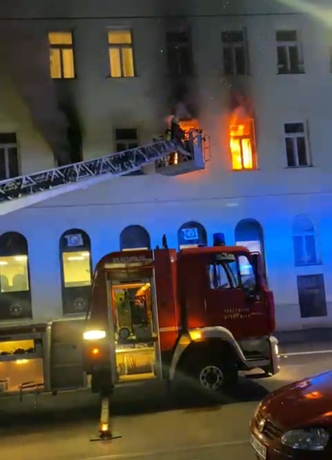 Ein Verletzter bei Zimmerbrand in Wien