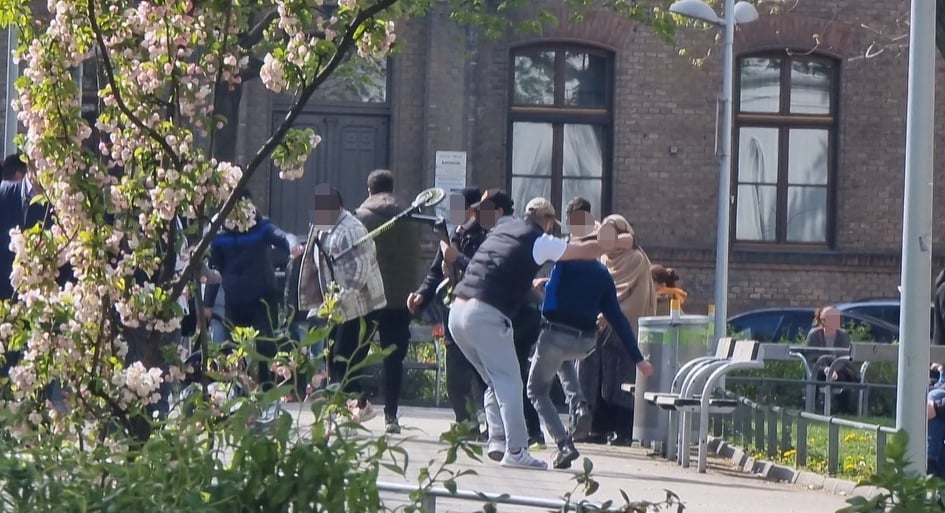 Video zeigt brutale Massenschlägerei in Wien