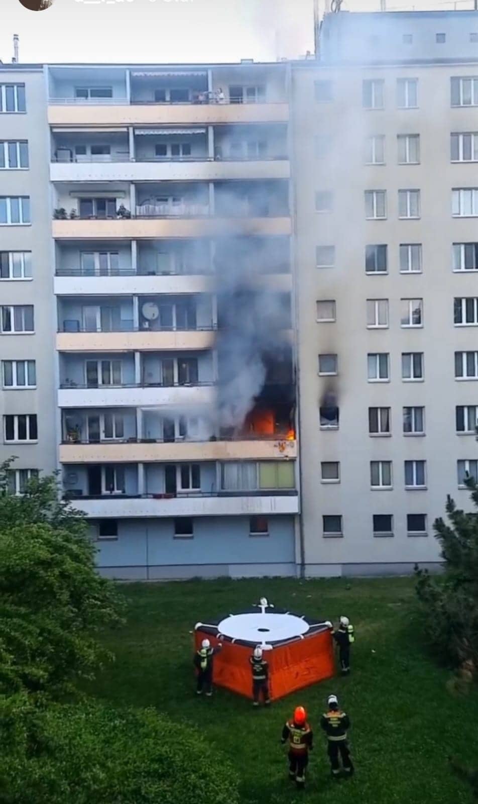 Brand: Bewohner wollten in Panik von Balkon springen
