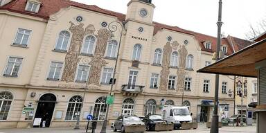 FP&Ouml; gegen Neunkirchner-&Ouml;VP: "Stadt ist faktisch blank"