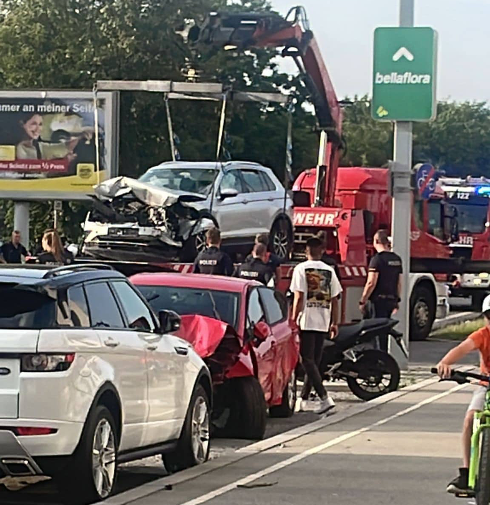Spektakulärer Verkehrsunfall in Wien-Floridsdorf