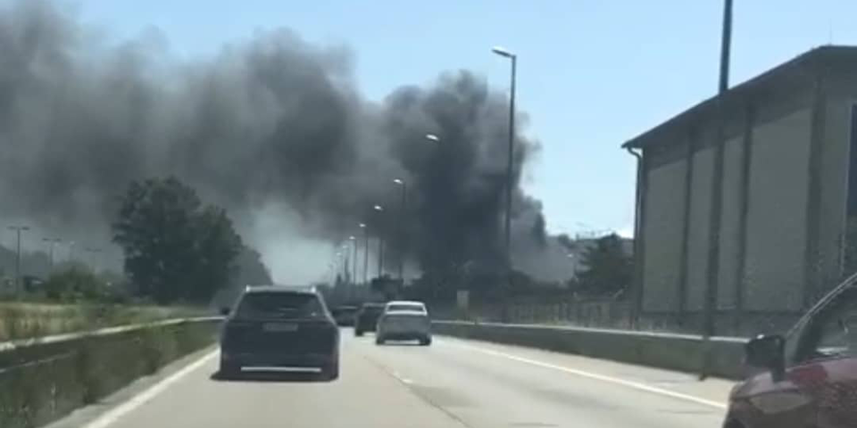 Riesige Rauchsäule nach Brand in Wien-Simmering