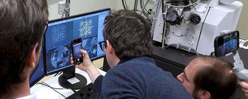 TU: mit kleinstem QR-Code ins Guinness Buch der Rekorde