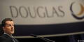 Douglas-Chef Henning Kreke: Mit der Entwicklung "einigermaßen zufrieden"