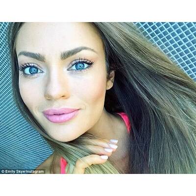 Fitnessmodel Emily Skye 