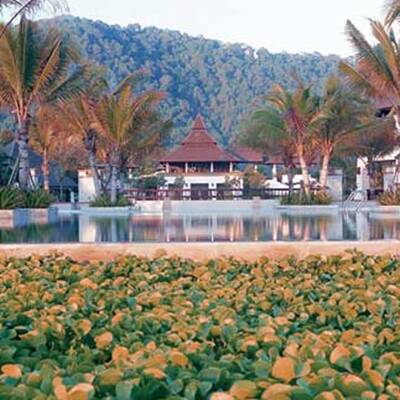 10. Corinthia Grand Hotel Royal