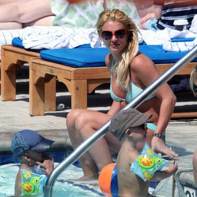 Britney Spears badet mit ihren Kids