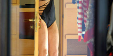 Lindsay Lohan shoppt im Bikini