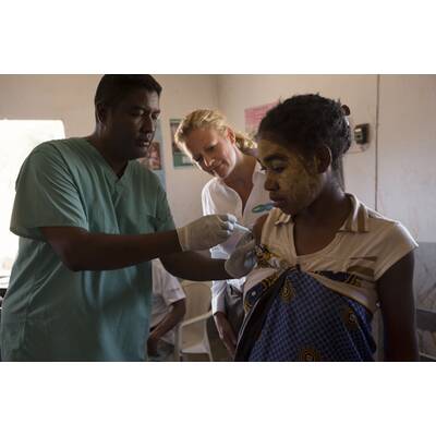 1 Packung = 1 lebensrettende Impfdosis