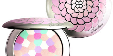 Gesicht mit Frühlingsfarben strahlen lassen