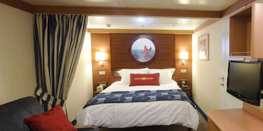 Erstes Schiff mit Wildwasserbahn