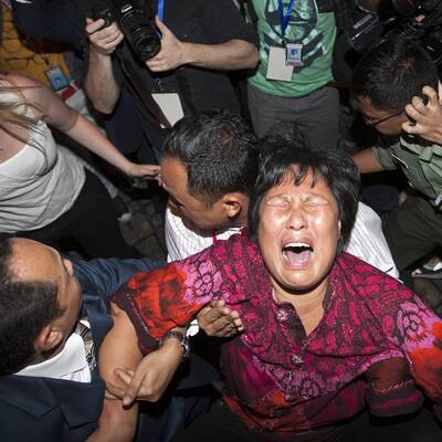 Wo sind ihre Verwandten? Die Angehörigen sind verzweifelt, Tumult bricht aus.