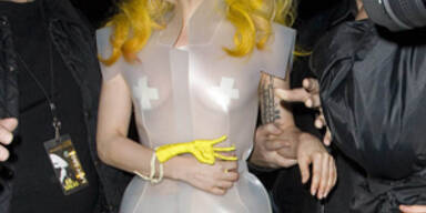 Gaga zeigt ihre bizarre Mode