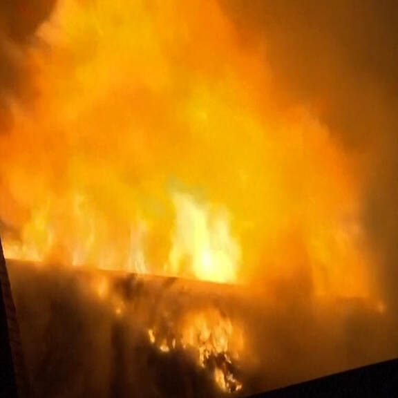 Amsterdamer Vondelkirche geht in Flammen auf