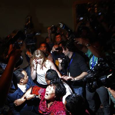 Wo sind ihre Verwandten? Die Angehörigen sind verzweifelt, Tumult bricht aus.