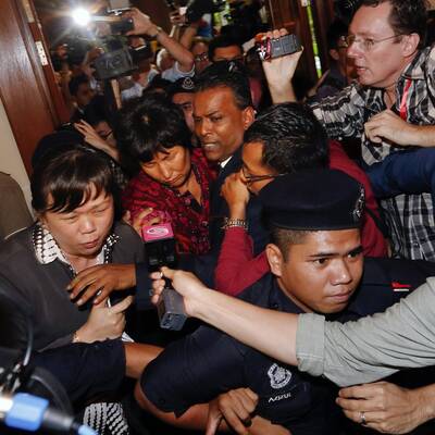 Wo sind ihre Verwandten? Die Angehörigen sind verzweifelt, Tumult bricht aus.