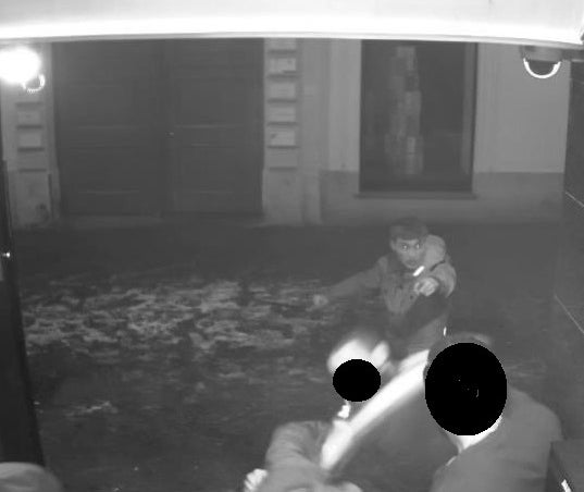 Vier Männer stachen auf Türsteher vor Wiener Lokal ein