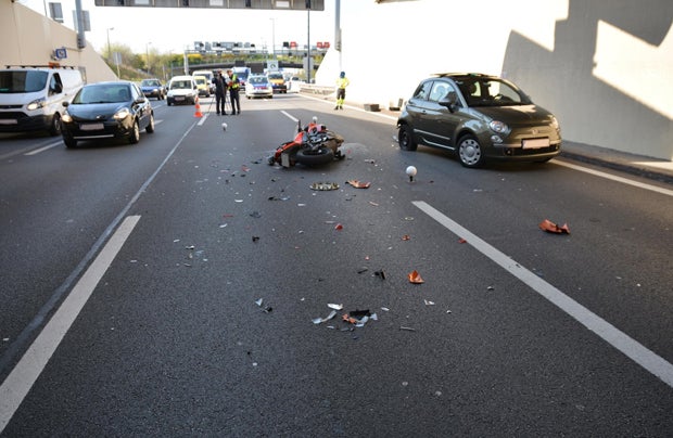 Verletzte nach Crash: Motorrad und Pkw stießen zusammen