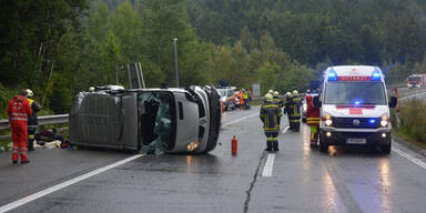 Horror-Crash auf A2: Mutter und Kind tot