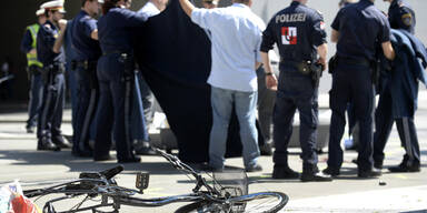 Radfahrerin bei Unfall mit Lkw getötet