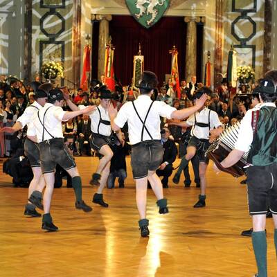 Urige Stimmung beim Steirerball
