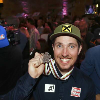 So feierte Hirscher seine Silbermedaille