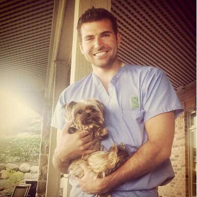 Dr. Brian - Dieser Neurochirurg verdreht uns den Kopf