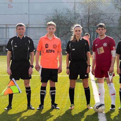 Die heißeste Schiedsrichterin der Welt